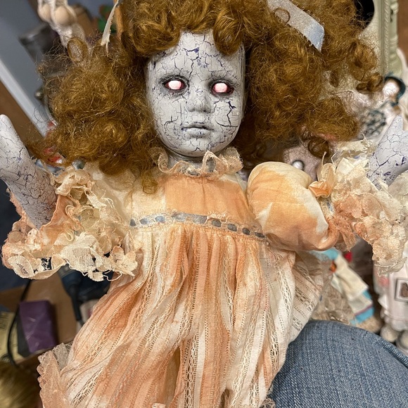 Meet your Posher, Beth - Picture 1 of 10